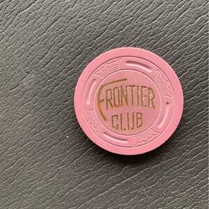 Card Room‎ Poker Chip Frontier Club Pink Vintage